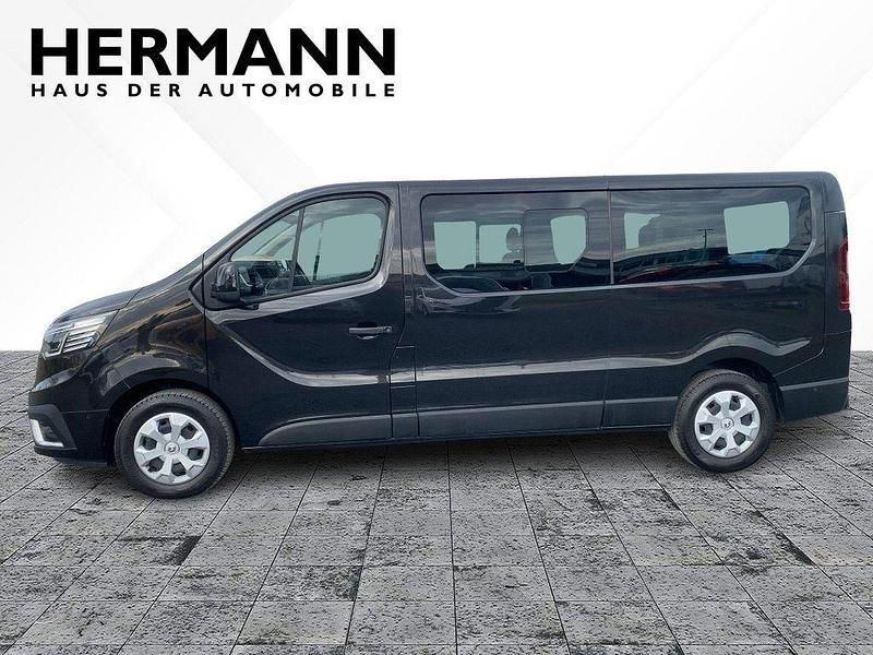 Gebraucht Renault Trafic Life 150 PS (110 kW) 2022 Schwarz midnight (schwarz) Van / Kleinbus