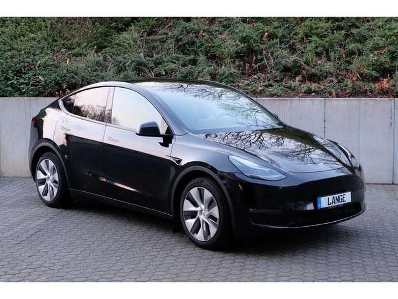 Gebraucht Tesla Model Y 255 kW (347 PS) 2023 Schwarz  uni SUV