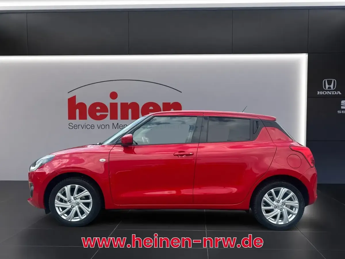 Gebraucht Suzuki Swift Comfort 83 PS (61 kW) 2022 Rot Kleinwagen
