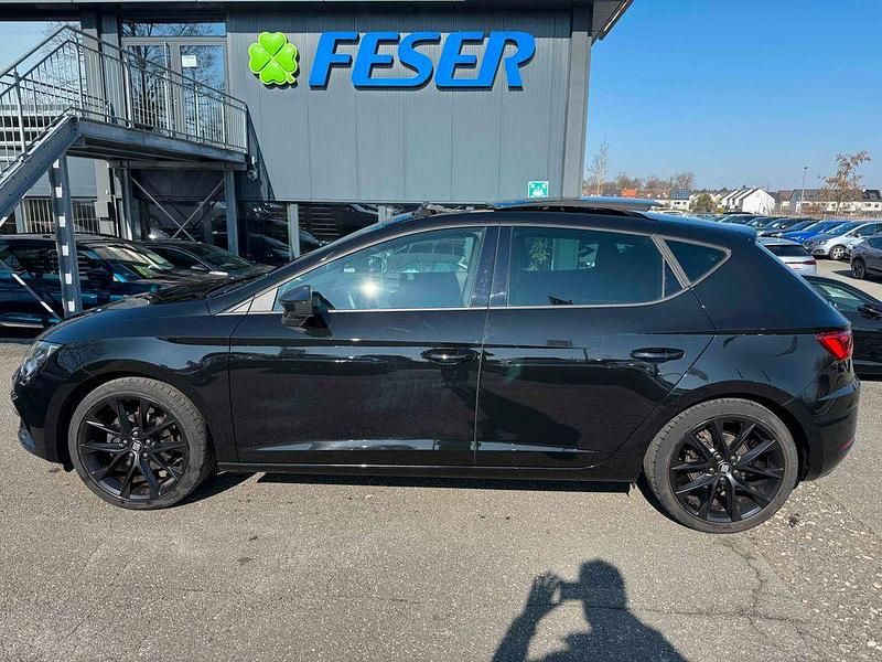Gebraucht Seat Leon FR 150 PS (110 kW) 2019 Midnight schwarz metallic Limousine