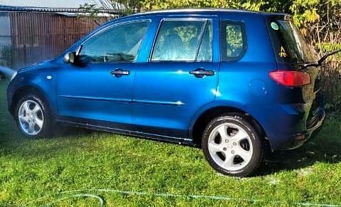 Gebraucht Mazda 2 85 PS (62 kW) 2003 Blau Kleinwagen