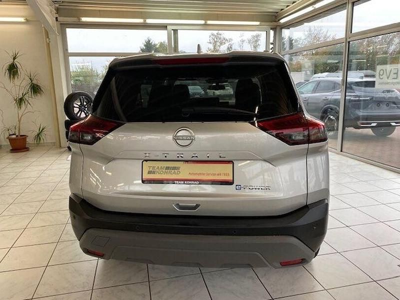 Neu Nissan X-Trail N-Connecta 2025 Silber SUV