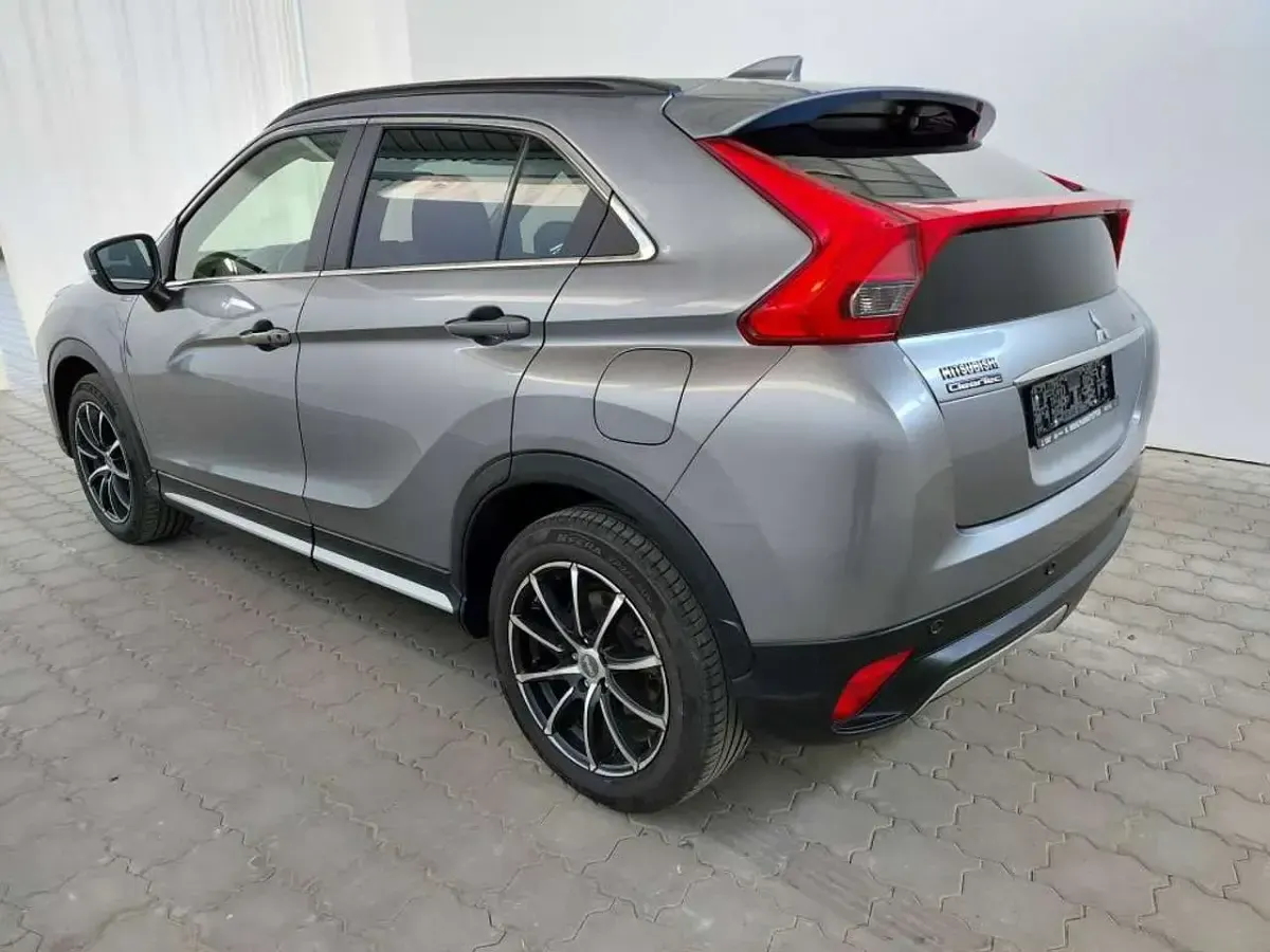 Gebraucht Mitsubishi Eclipse Cross Intro Edition 163 PS (119 kW) 2018 Grau SUV