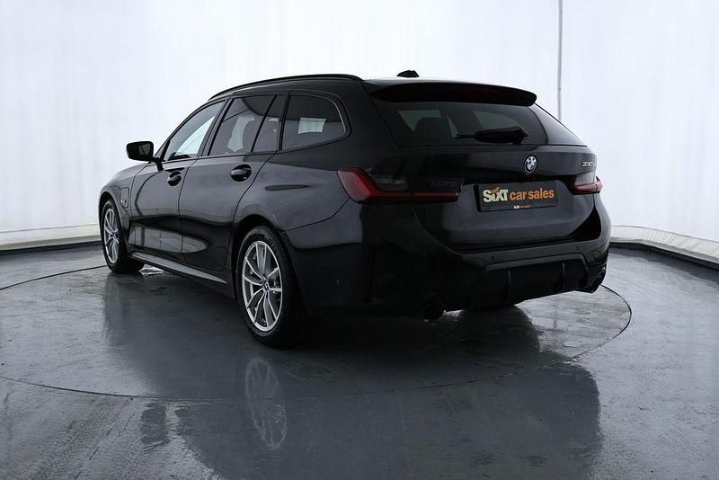 Gebraucht BMW 330e M Sport 292 PS (214 kW) 2022 Schwarz Limousine