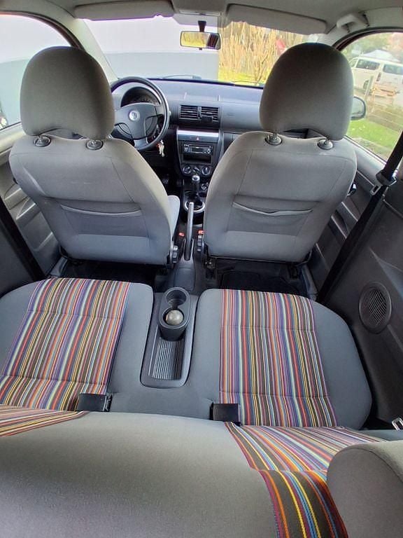 Gebraucht VW Fox 54 PS (39 kW) 2009 Rot Kleinwagen