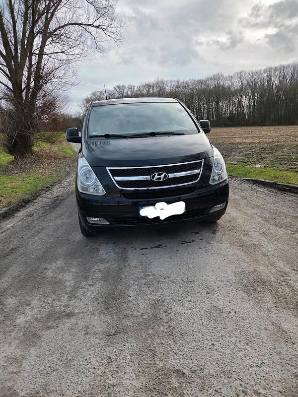 Gebraucht Hyundai H-1 Premium 170 PS (125 kW) 2011 Schwarz Van / Kleinbus