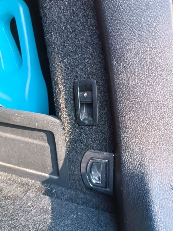 Gebraucht VW Passat Comfortline 140 PS (102 kW) 2012 Schwarz Limousine