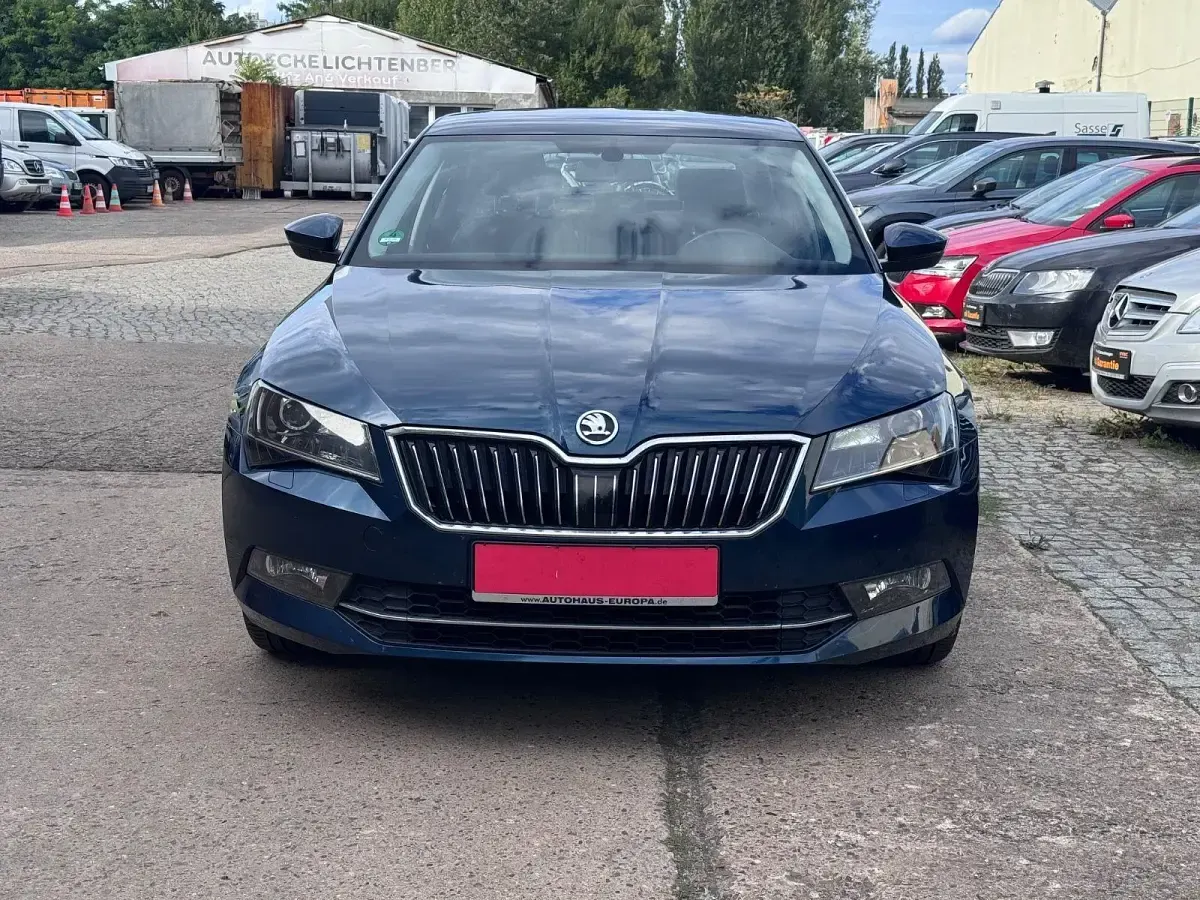 Gebraucht Skoda Superb 150 PS (110 kW) 2016 Blau Limousine