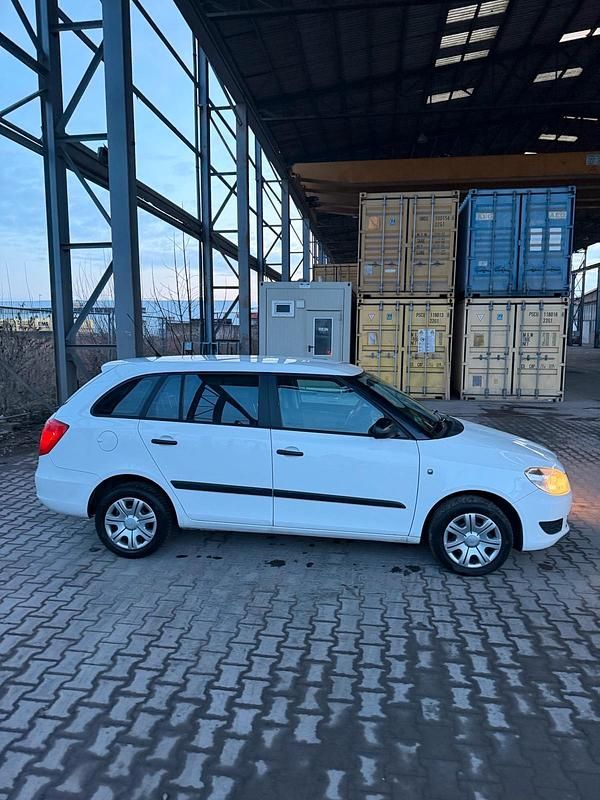 Gebraucht Skoda Fabia 105 PS (77 kW) 2011 Weiß Kombi