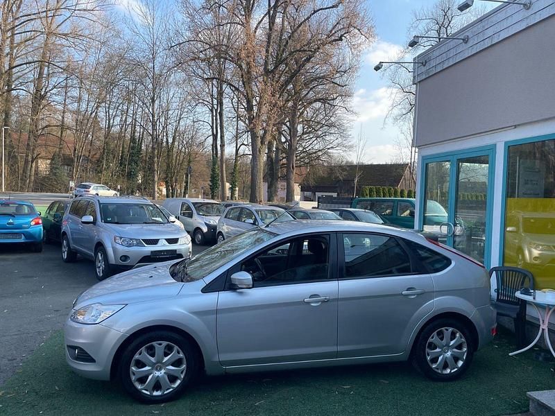 Gebraucht Ford Focus 101 PS (74 kW) 2011 Silber Limousine