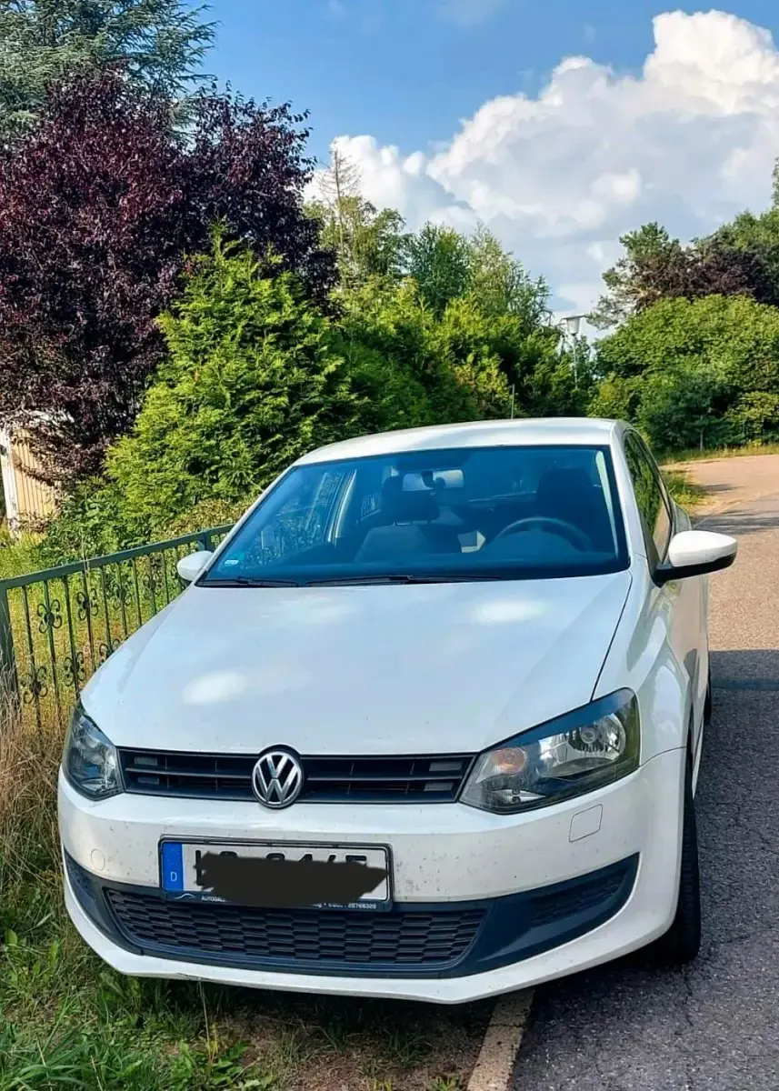 Gebraucht VW Polo 75 PS (55 kW) 2012 Weiß Kleinwagen