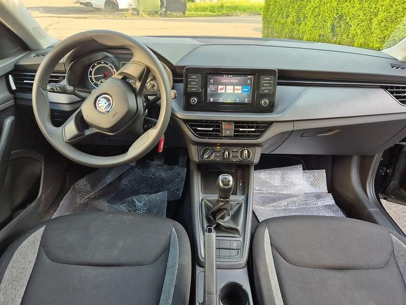 Gebraucht Skoda Scala Essence 95 PS (69 kW) 2022 Schwarz Kleinwagen