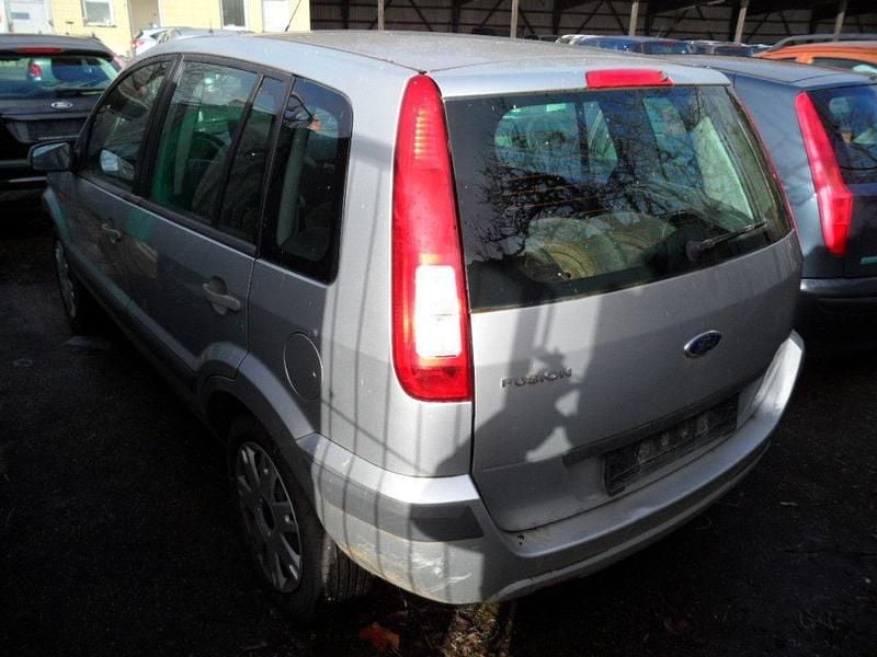 Gebraucht Ford Fusion 80 PS (58 kW) 2009 Silber Kleinwagen