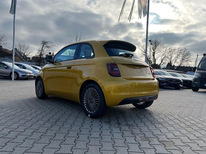 Neu Fiat 500 Icon 65 PS (47 kW) 2026 Sun of italy gelb metallic Kleinwagen