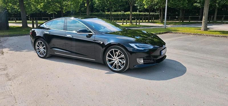 Schwarz Gebraucht 2019 Tesla Model S Limousine | 23.990 € (Guter Preis) - Bild 1/4