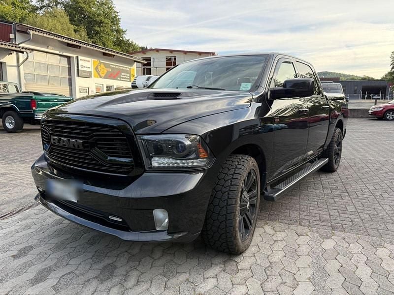 Schwarz Gebraucht 2015 Dodge Ram Abholung | 26.000 € (Fairer Preis) - Bild 1/4