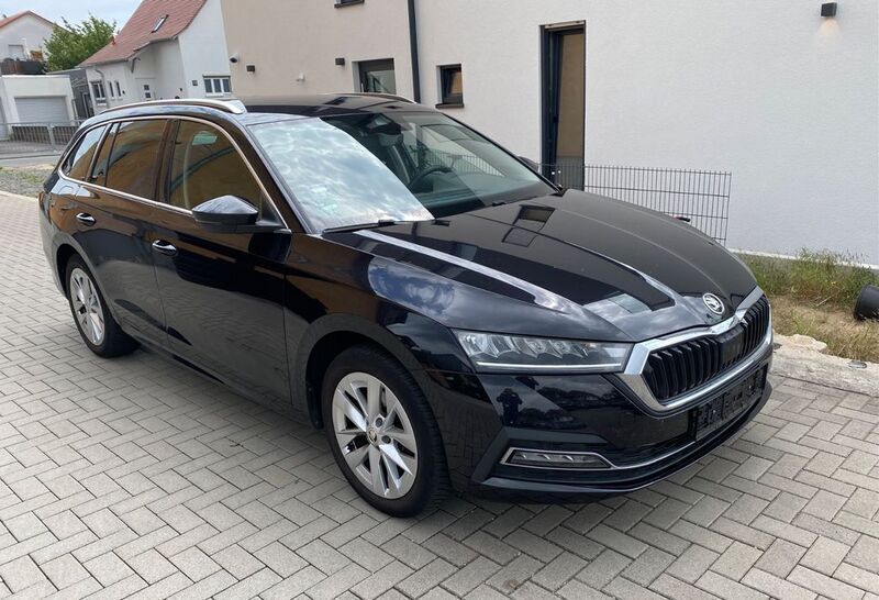 Schwarzmagic perleffekt Gebraucht 2021 Skoda Octavia First Edition Kombi | 19.950 € (Superpreis) - Bild 1/4