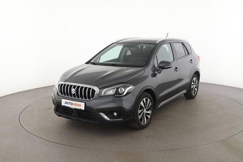 Grau Gebraucht 2019 Suzuki SX4 Comfort+ SUV | 14.470 € - Bild 1/3
