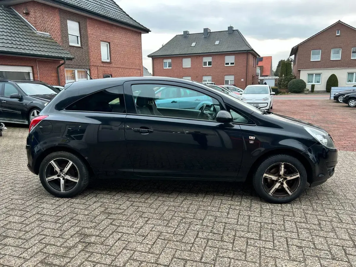 Gebraucht Opel Corsa Edition 87 PS (63 kW) 2010 Schwarz Kleinwagen