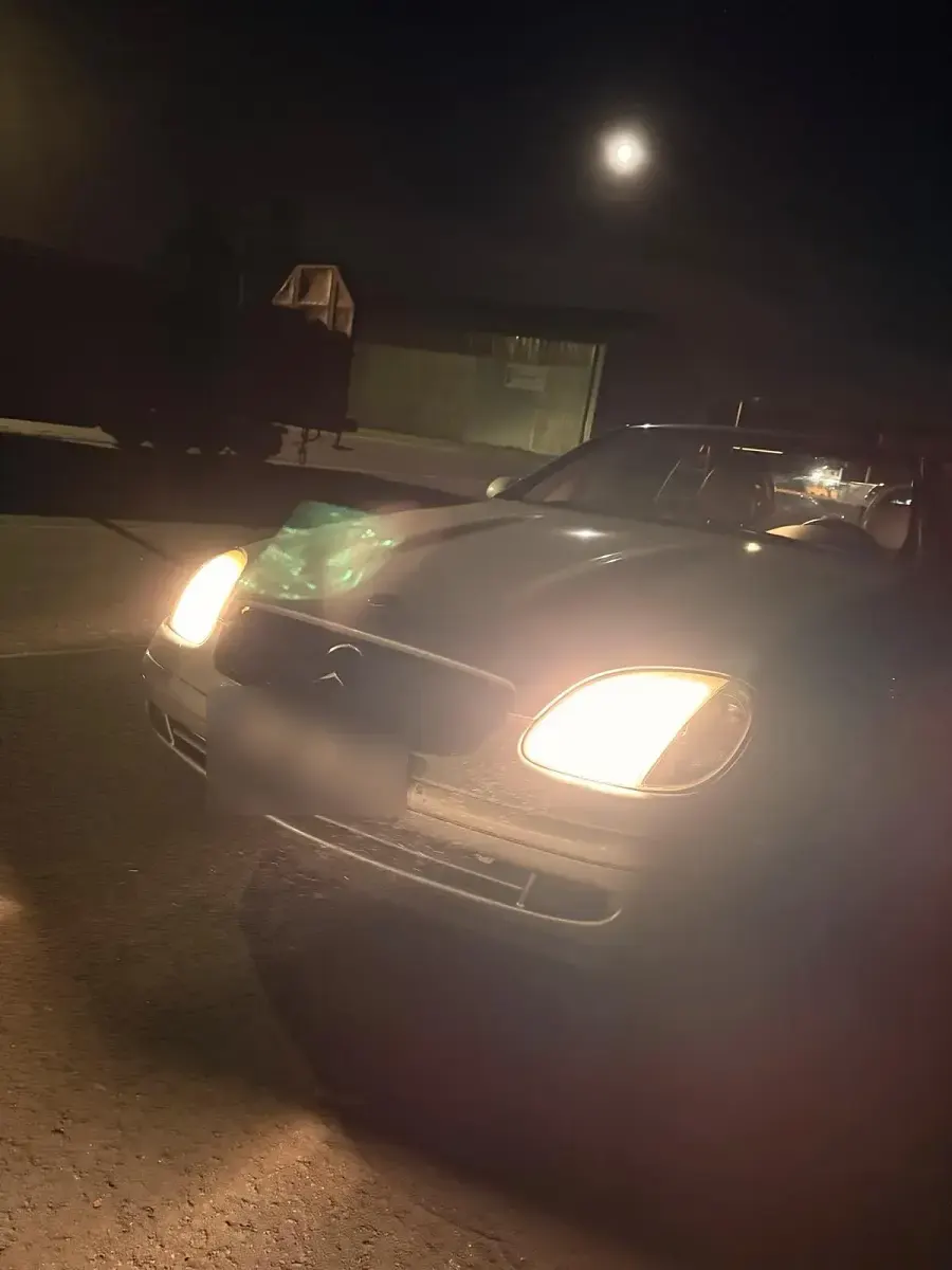 Gebraucht Mercedes SLK230 193 PS (141 kW) 1998 Silber Cabrio