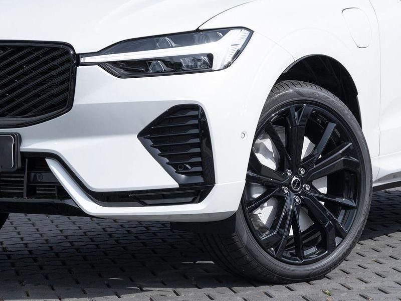 Neu Volvo XC60 Plus 253 PS (186 kW) 2025 Weiß SUV