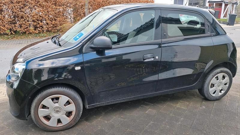 Second-hand Renault Twingo 70 CP (51 kW) 2016 Negru Hatchback