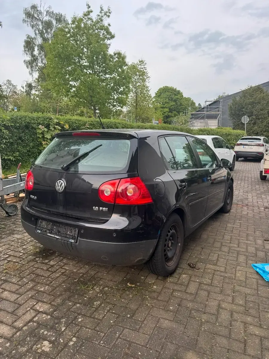 Gebraucht VW Golf V 115 PS (84 kW) 2006 Schwarz Kleinwagen
