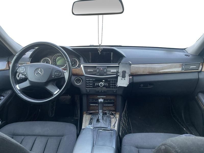 Gebraucht Mercedes E220 Elegance 170 PS (125 kW) 2011 Silber Kombi