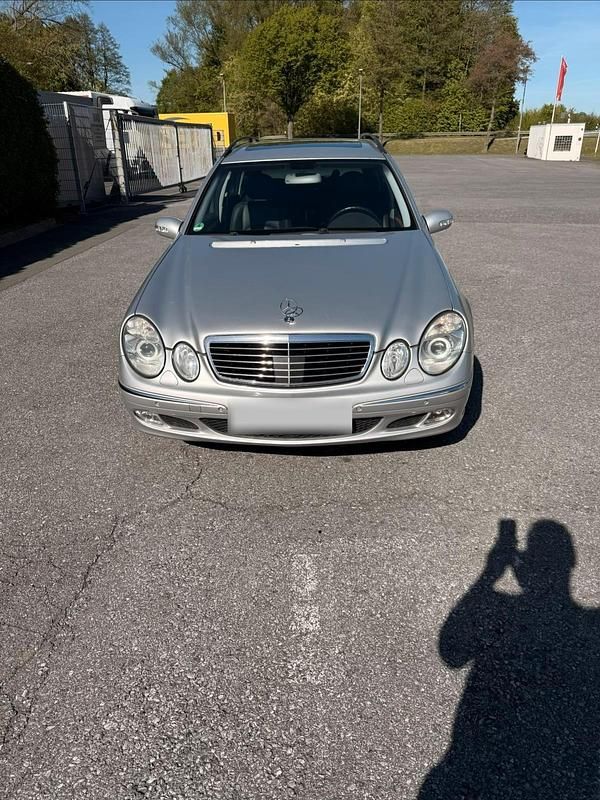 Gebraucht Mercedes E320 224 PS (164 kW) 2003 Silber Kombi