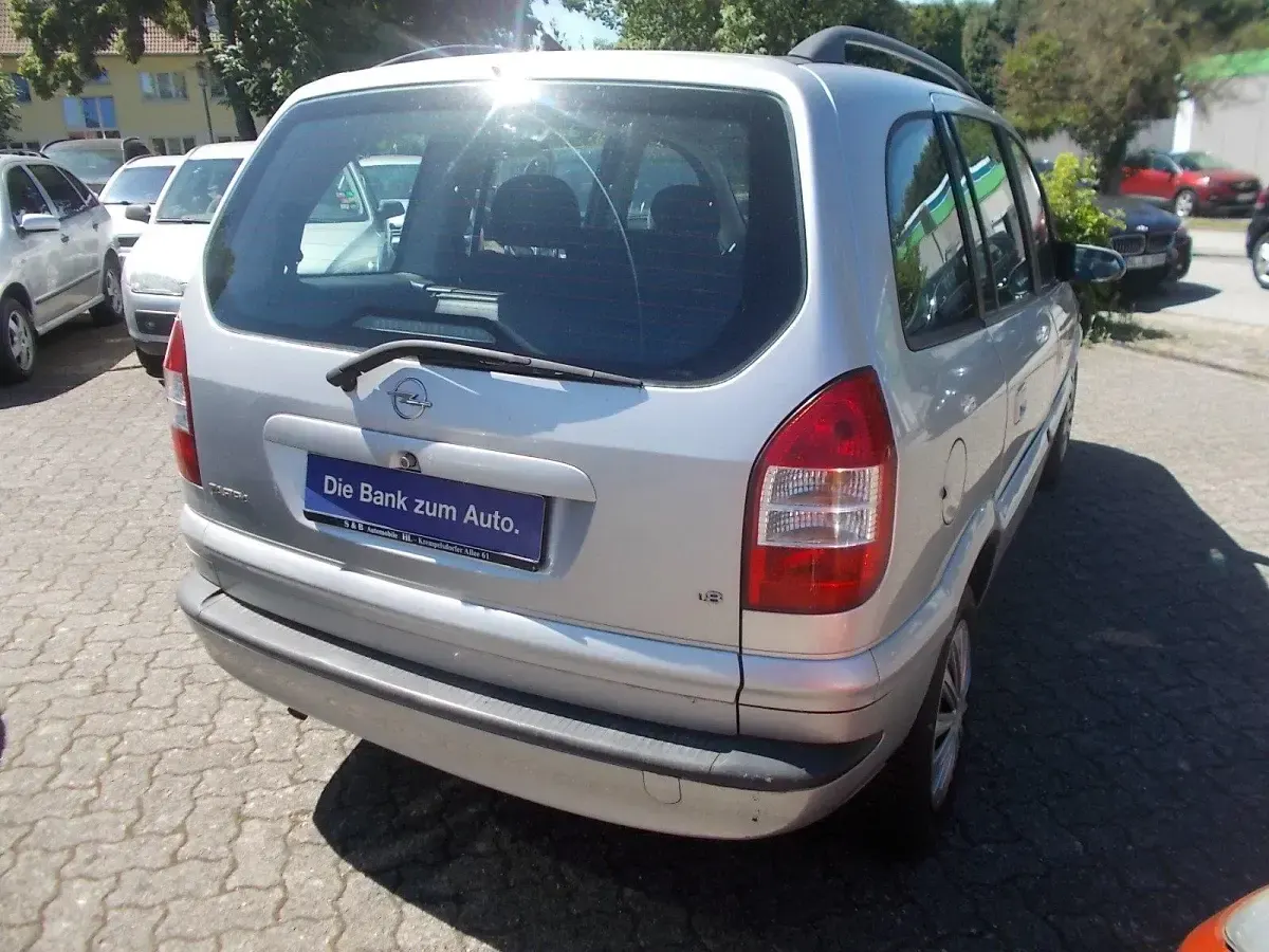 Gebraucht Opel Zafira 125 PS (91 kW) 2004 Silber Van / Kleinbus
