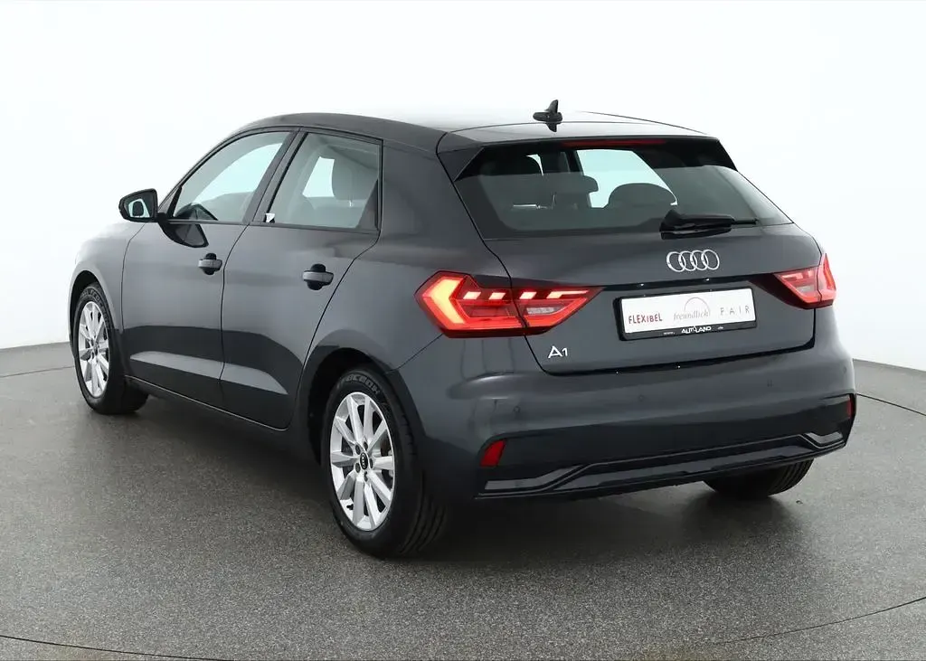 Gebraucht Audi A1 Sportback Comfort 110 PS (80 kW) 2021 Grau Kleinwagen