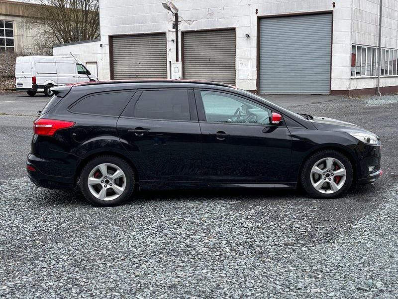 Gebraucht Ford Focus Sport 182 PS (133 kW) 2016 Schwarz Kombi
