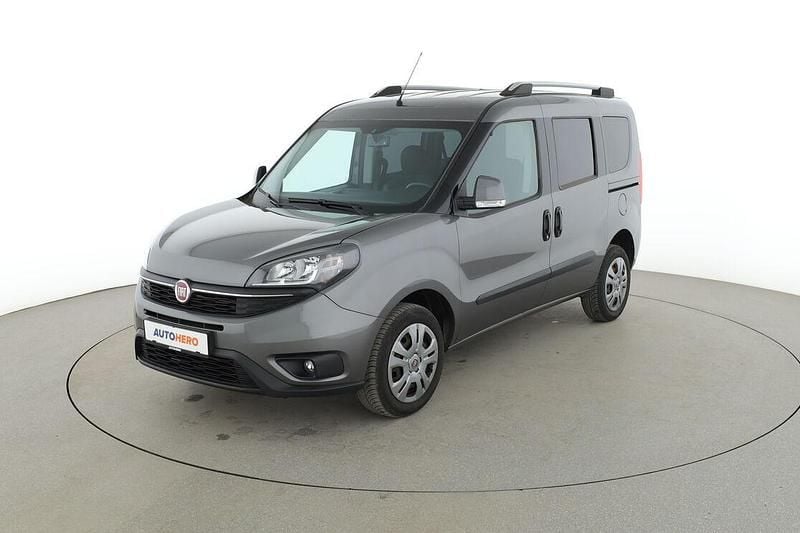 Gebraucht Fiat Doblò 95 PS (69 kW) 2018 Grau Van / Kleinbus