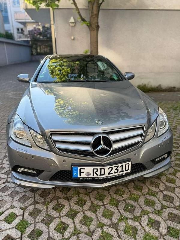 Gebraucht Mercedes E250 Elegance 204 PS (150 kW) 2009 Coupé