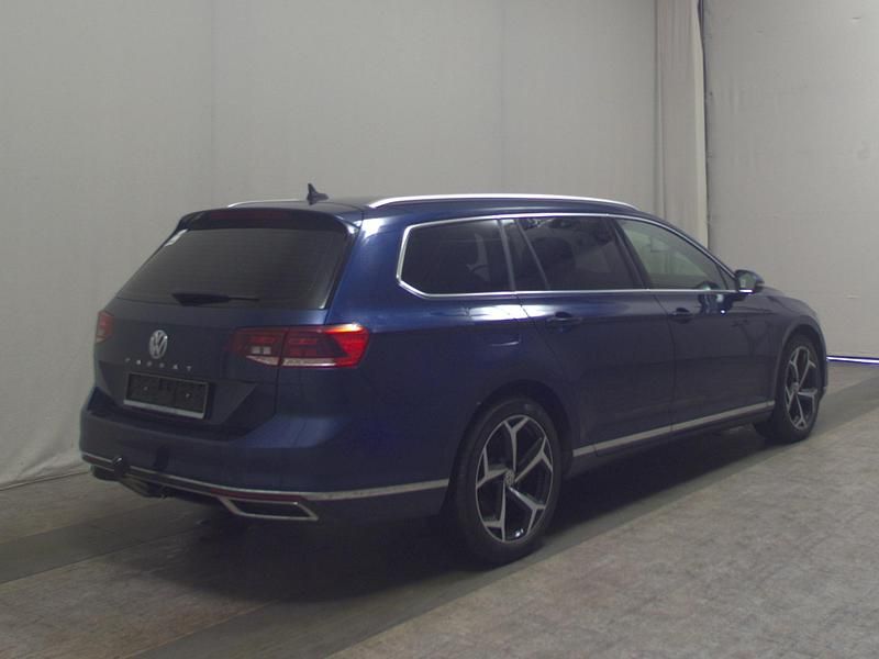 Gebraucht VW Passat Elegance 200 PS (147 kW) 2019 Blau Kombi