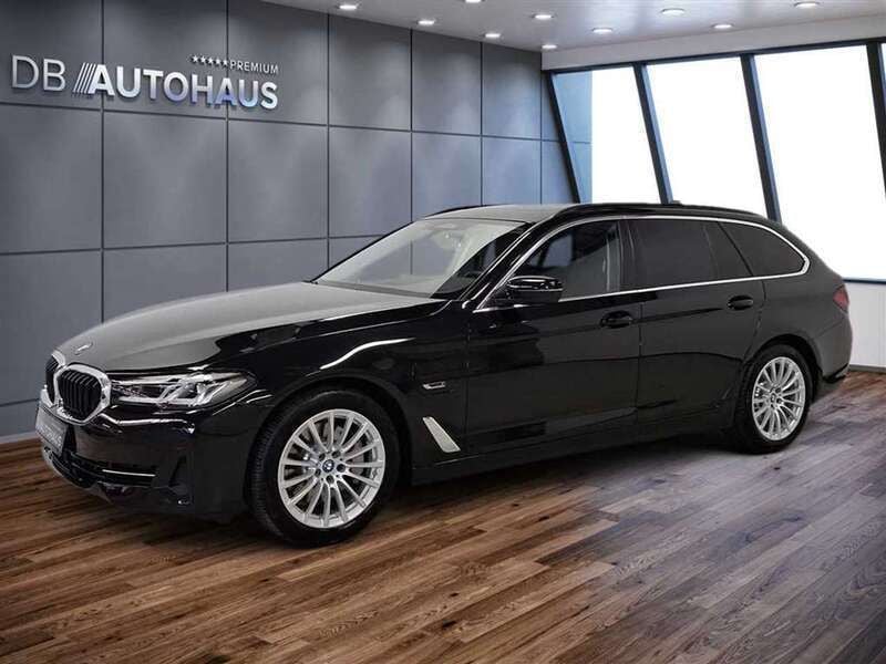 Schwarz Gebraucht 2022 BMW 530e Kombi | 37.990 € (Guter Preis) - Bild 1/4