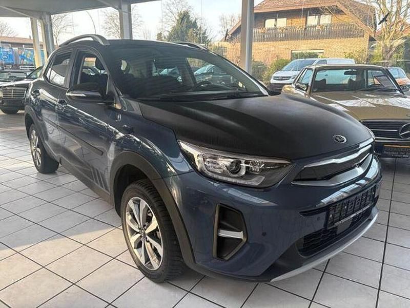 Gebraucht Kia Stonic Vision 101 PS (74 kW) 2020 (beu) denimblau met./schwarz (metallic) SUV