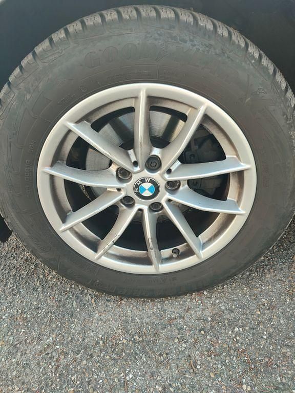 Gebraucht BMW 318 156 PS (114 kW) 2024 Silber Limousine