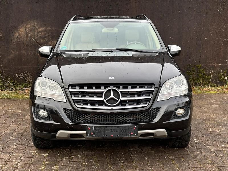 Gebraucht Mercedes ML350 224 PS (164 kW) 2009 Schwarz SUV