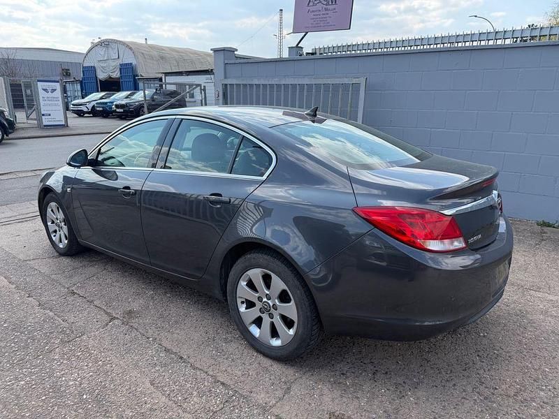Gebraucht Opel Insignia 131 PS (96 kW) 2011 Grau Limousine