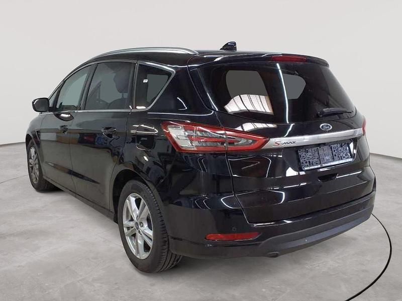 Gebraucht Ford S-MAX Titanium 150 PS (110 kW) 2021 Obsidianschwarz metallic Van / Kleinbus