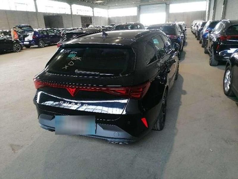 Second-hand Cupra Leon 150 CP (110 kW) 2025 Negru Break