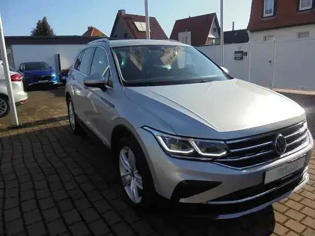 Gebraucht VW Tiguan Elegance 150 PS (110 kW) 2021 Silber SUV