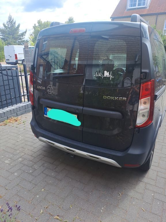 Schwarz Gebraucht 2019 Dacia Dokker Stepway Van | 13.800 € (Fairer Preis) - Bild 1/4