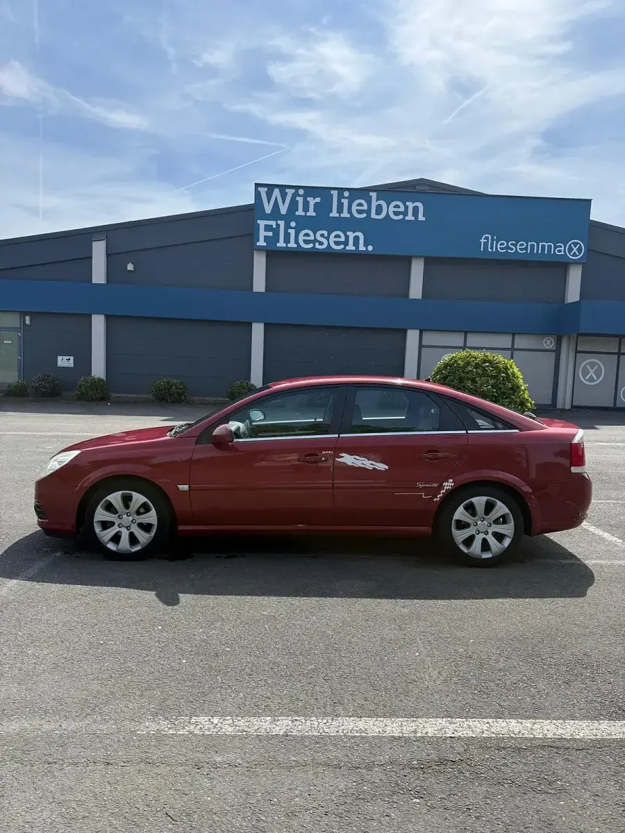 Gebraucht Opel Vectra 105 PS (77 kW) 2007 Rot Limousine