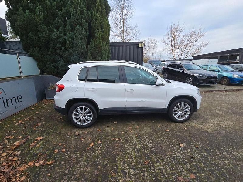 Gebraucht VW Tiguan Team 122 PS (89 kW) 2011 Weiß SUV