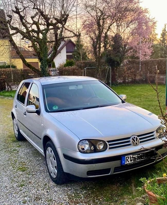 Gebraucht 2002 VW Golf IV Limousine | 1.100 € (Guter Preis) - Bild 1/4