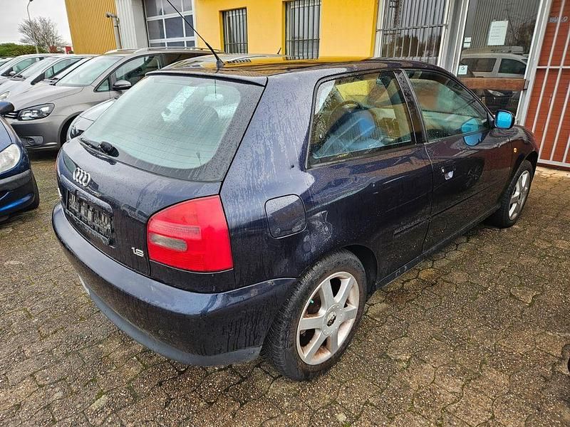 Usata Audi A3 101 CV (74 kW) 1998 Blu Utilitaria