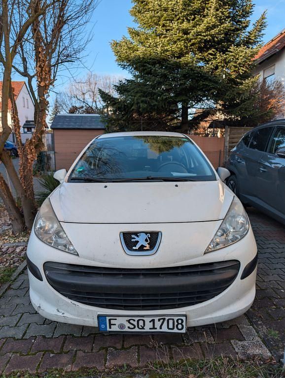 Weiß Gebraucht 2008 Peugeot 207 Filou Limousine | 1.500 € (Guter Preis) - Bild 1/4