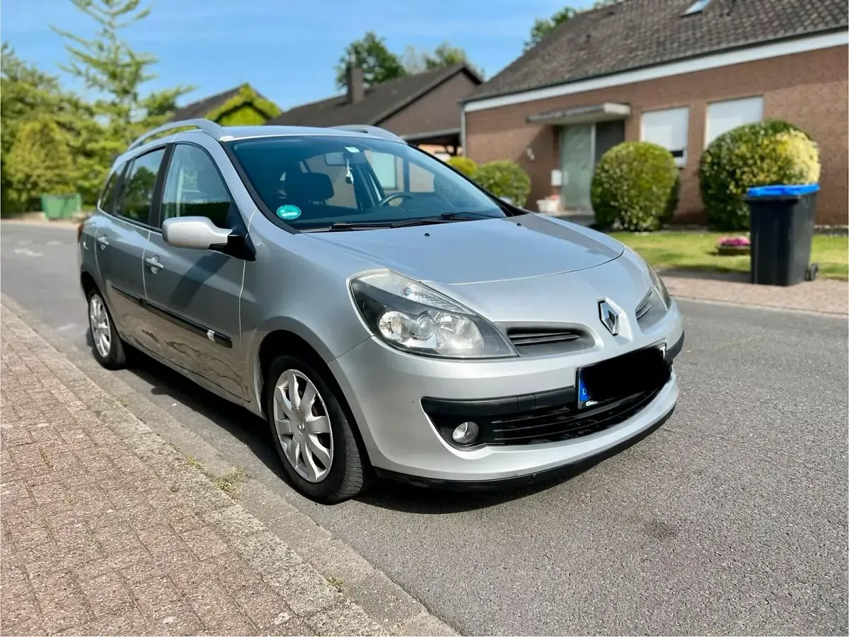 Gebraucht Renault Clio 75 PS (55 kW) 2008 Silber Kombi